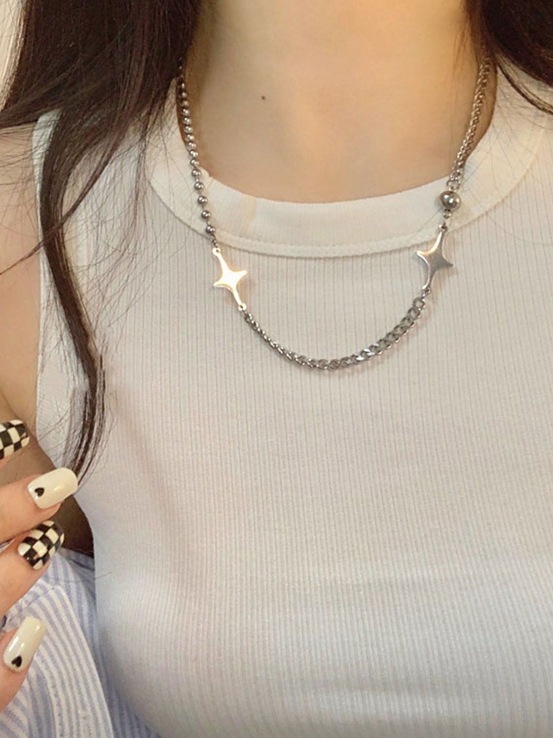 

StyleCast Silver-Toned Elegant Minimal Necklace