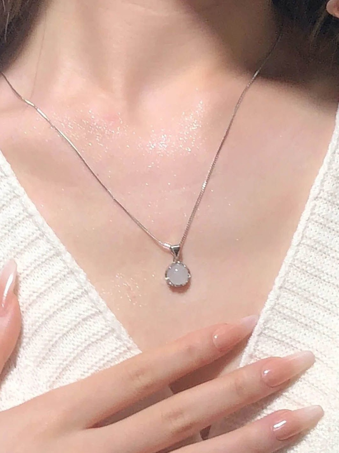 

StyleCast Silver-Plated Stone Studded Circular Shaped Pendant With Chain
