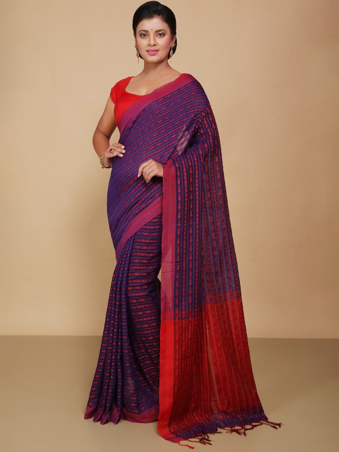

BENGAL HANDLOOM Woven Design Art Silk Taant Saree, Blue