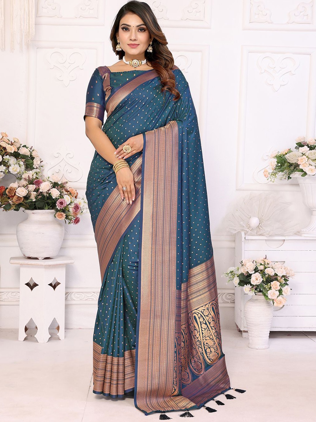 

Panzora Woven Design Zari Silk Blend Banarasi Saree, Teal