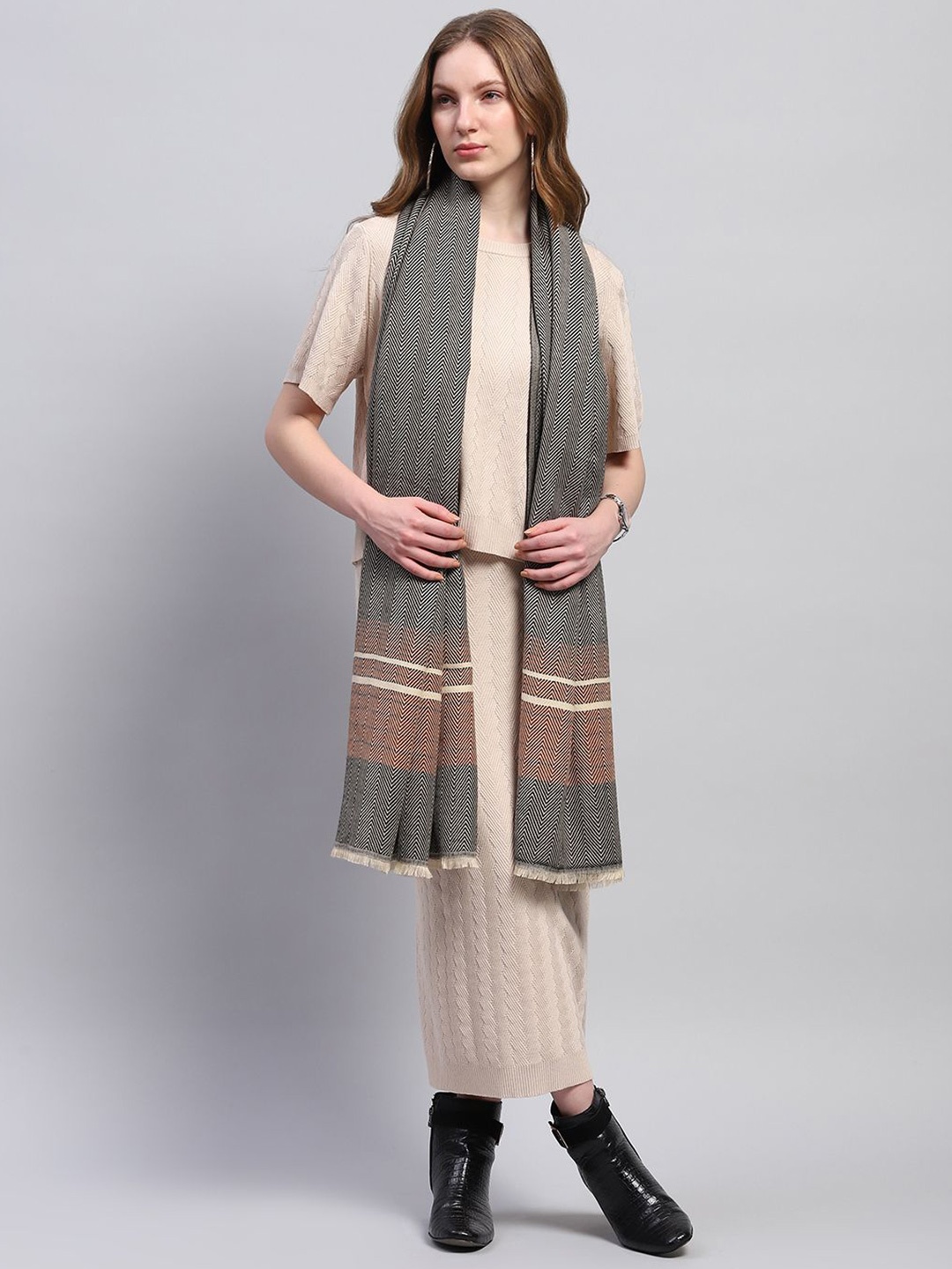 

Monte Carlo Women Printed Stole, Grey