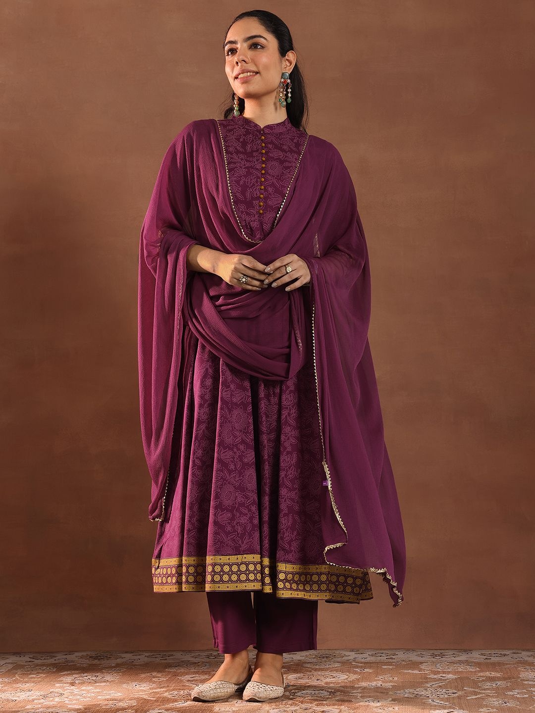 

Libas Floral Printed Mandarin Collar Panelled Anarkali Kurta With Trousers & Dupatta, Burgundy