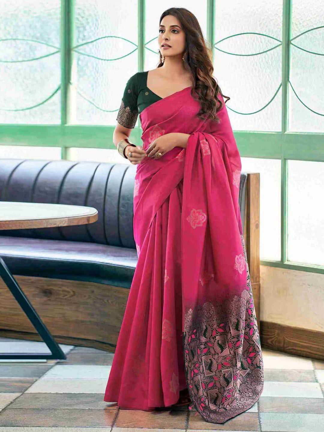 

Sitanjali Woven Design Zari Silk Blend Kanjeevaram Saree, Pink