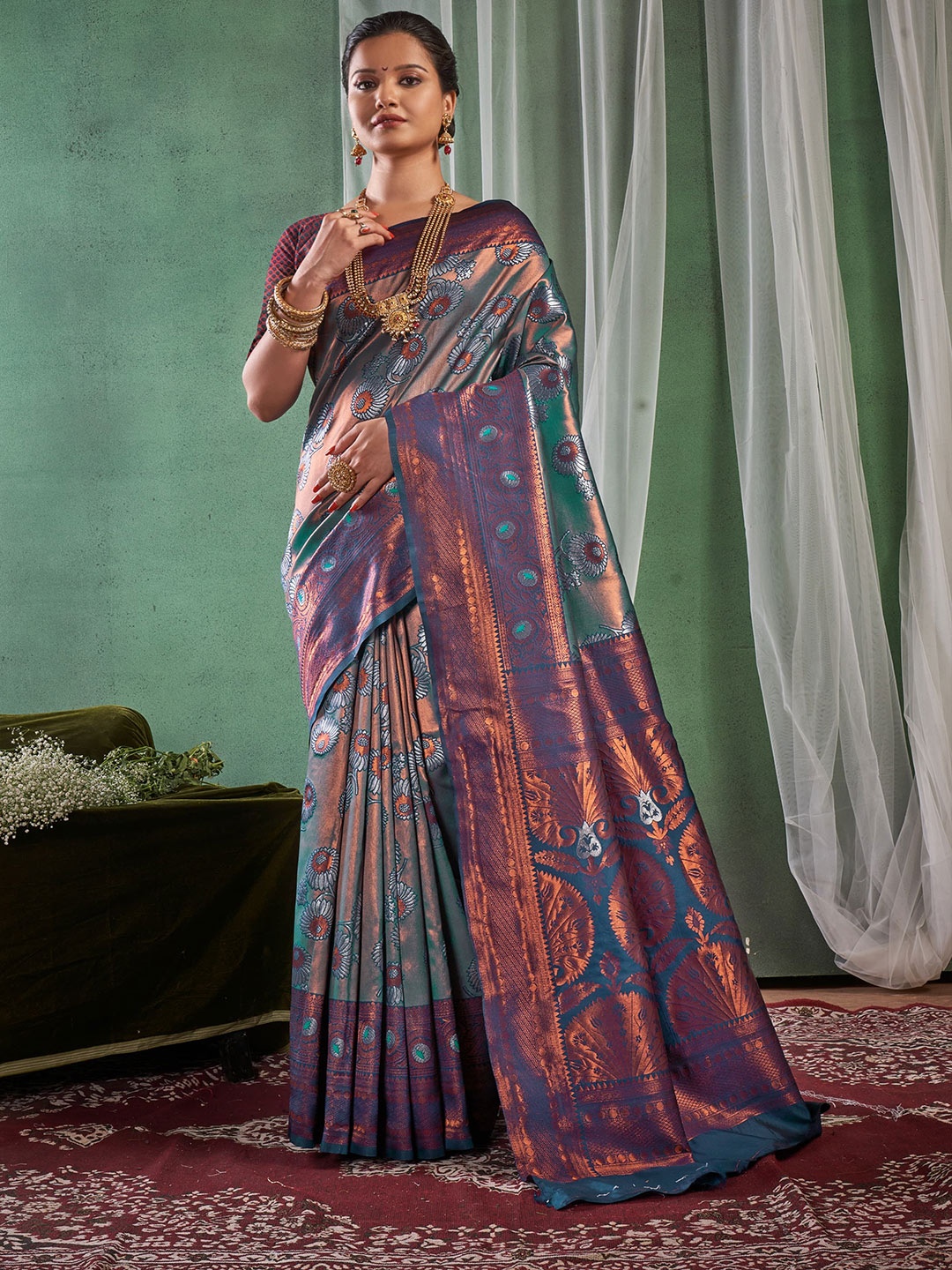

choiceit Floral Zari Pure Silk Saree, Purple