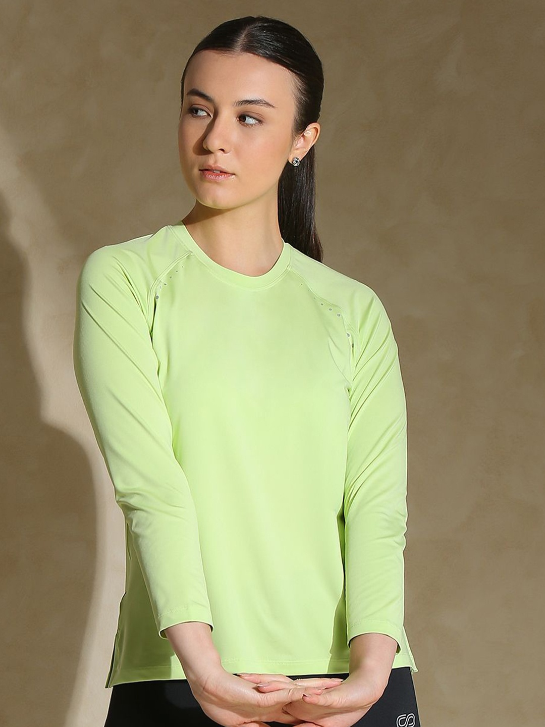 

Silvertraq Women Anti Odour Solid Round Neck T-shirt, Green