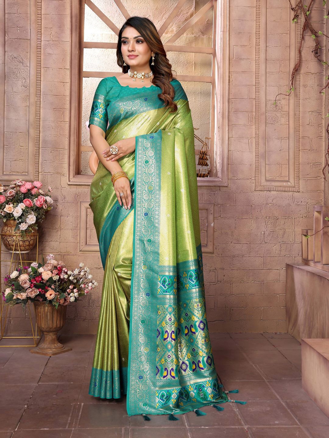 

Panzora Woven Design Zari Silk Blend Banarasi Saree, Green
