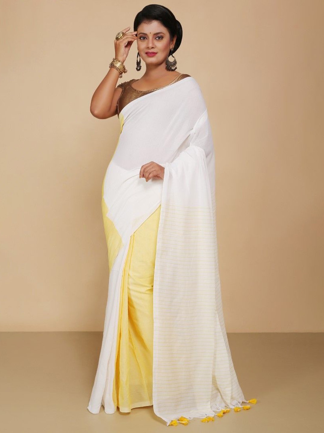 

BENGAL HANDLOOM Colourblocked Pure Cotton Half and Half Taant Saree, White