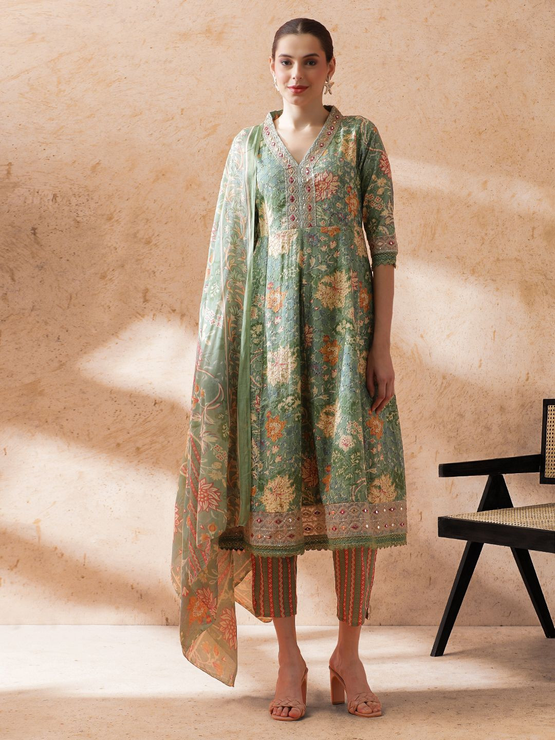 

STYLEBAAZI Embroidered V-Neck Sequinned Pure Cotton Anarkali Kurta With Trouser & Dupatta, Green