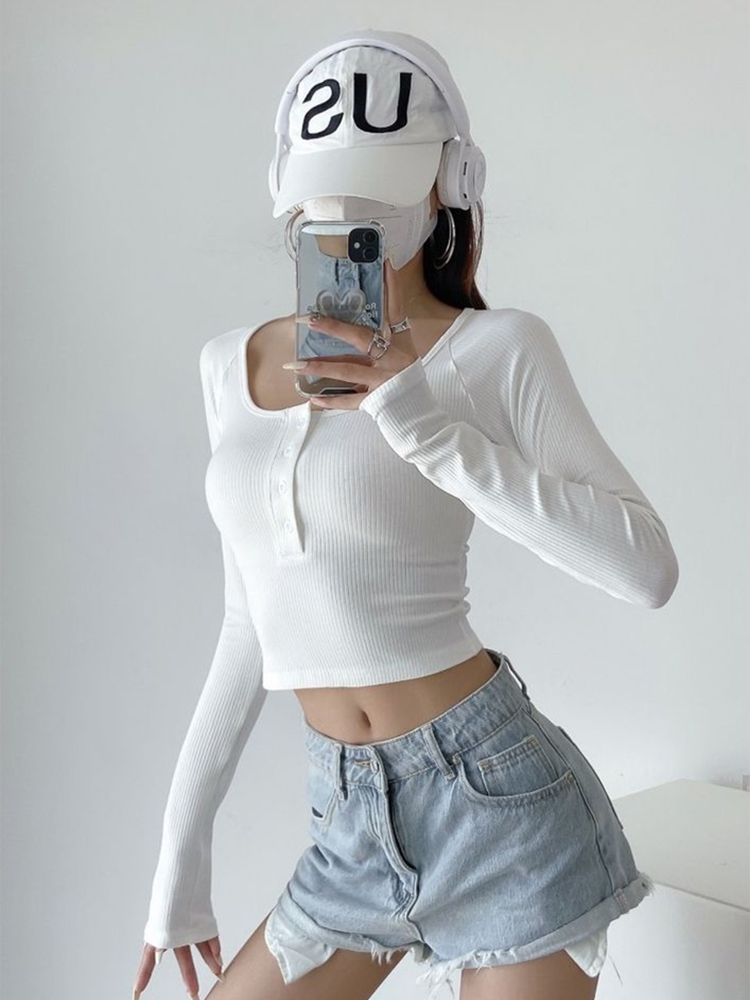 

LULU & SKY Crop Top, White