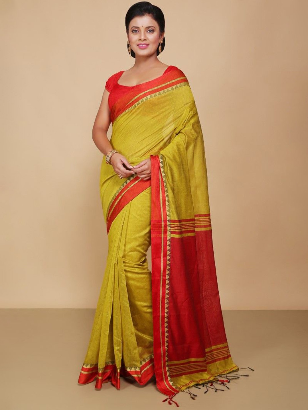 

BENGAL HANDLOOM Art Silk Taant Saree, Yellow