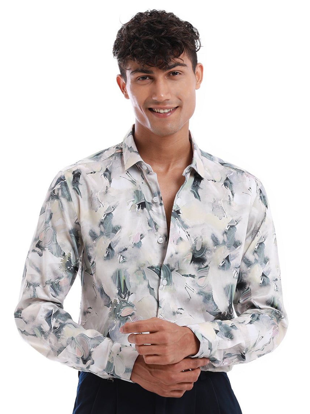 

Banana Club Men Relaxed Slim Fit Opaque Printed Casual Shirt, Black