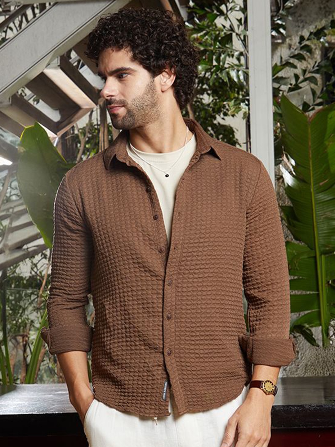 

Campus Sutra Men Comfort Spread Collar Textured Casual Shirt, Brown