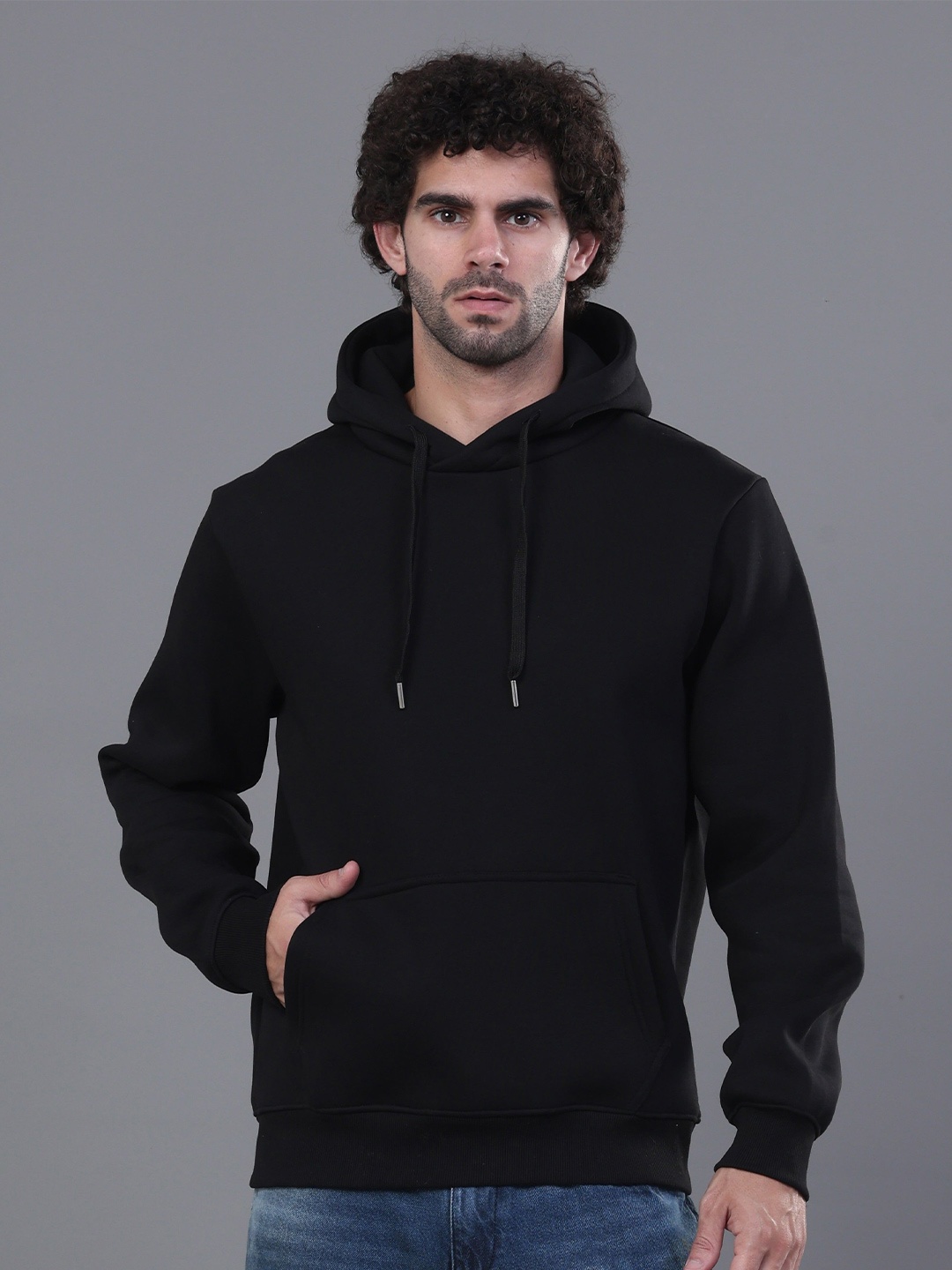 

Canjuice Men Hooded Sweatshirt, Black