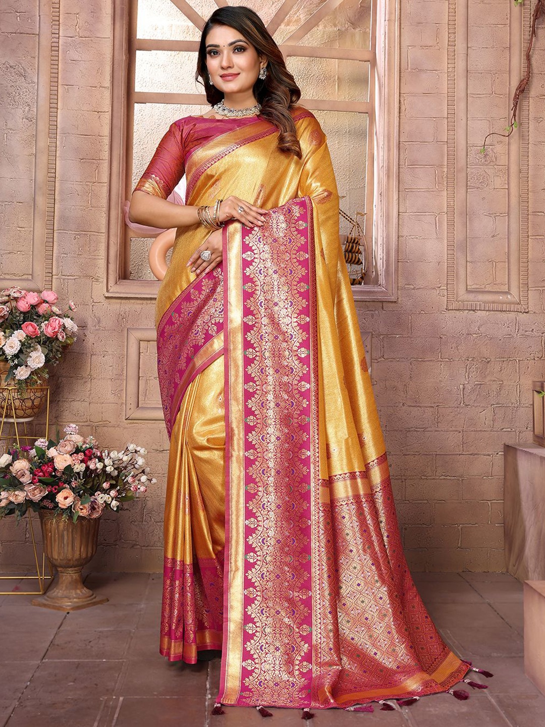 

Panzora Woven Design Zari Silk Blend Banarasi Saree, Yellow