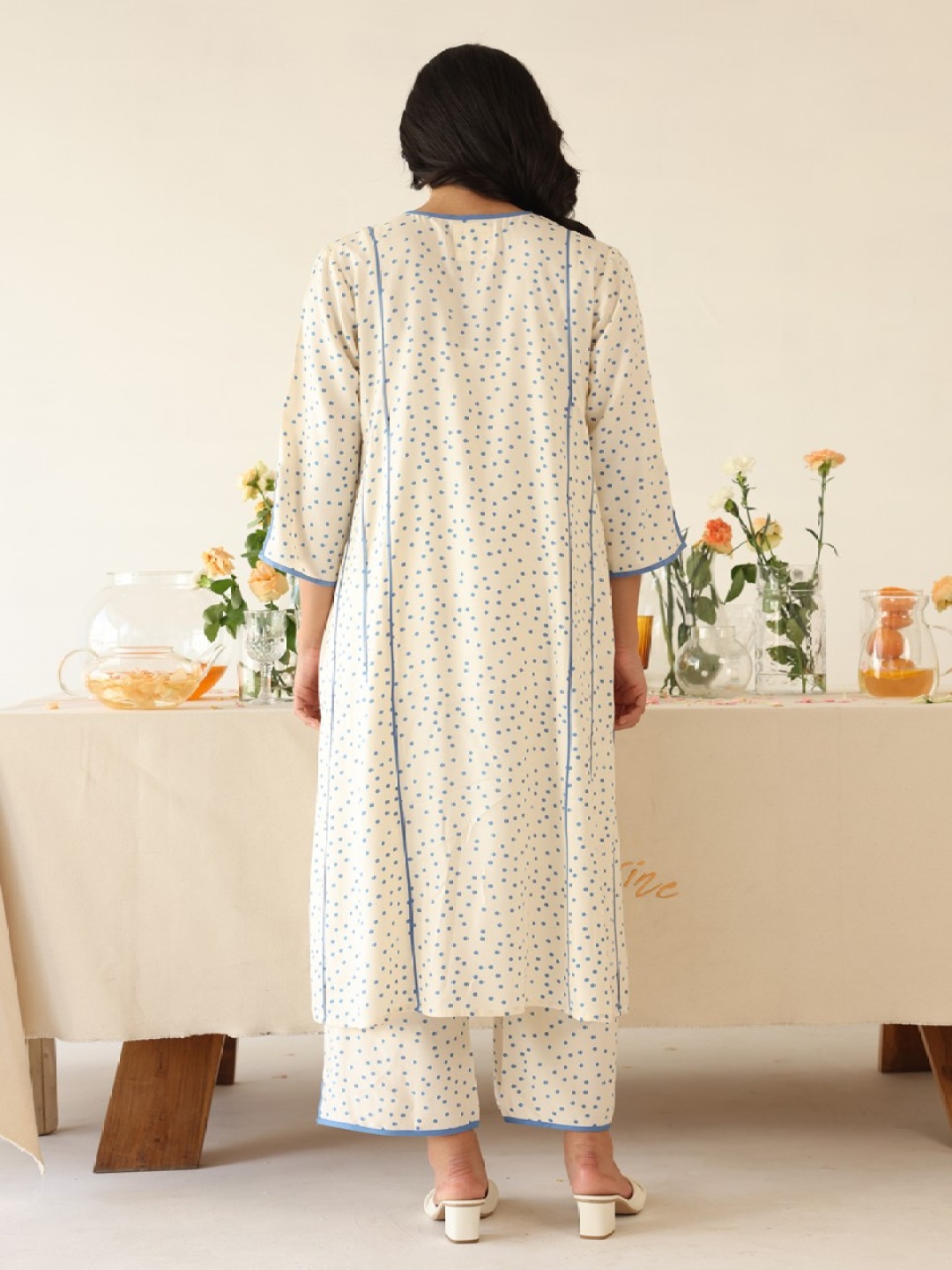 

Baise Gaba Striped Gotta Patti Shirt Collar Straight Kurta, Off white