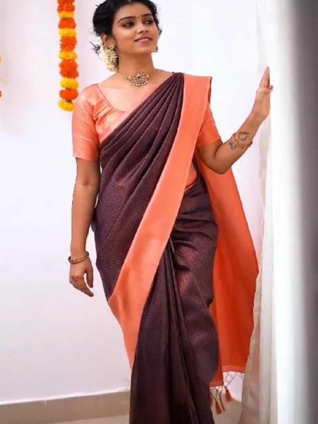 

revika Woven Design Zari Pure Silk Kanjeevaram Saree, Maroon