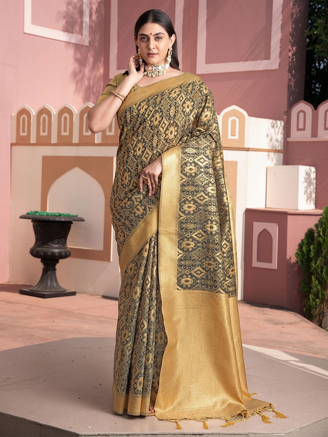 

MAHALASA Woven Design Zari Silk Cotton Ikat Saree, Brown