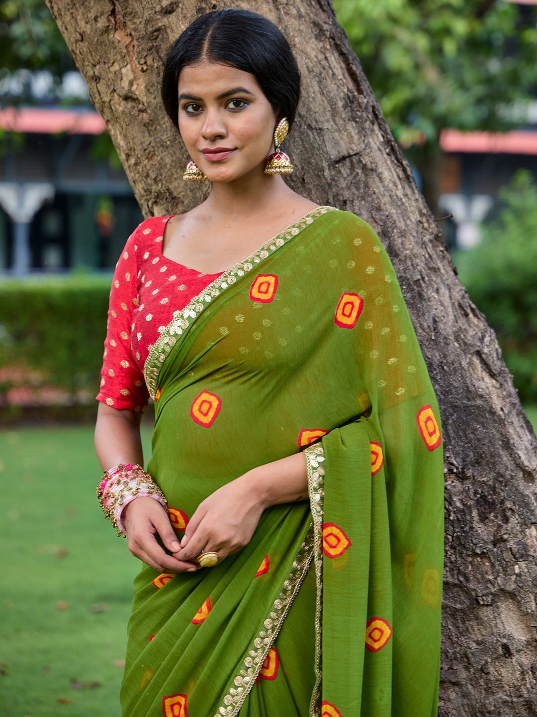 

Saree mall Embroidered Poly Georgette Sarees, Green