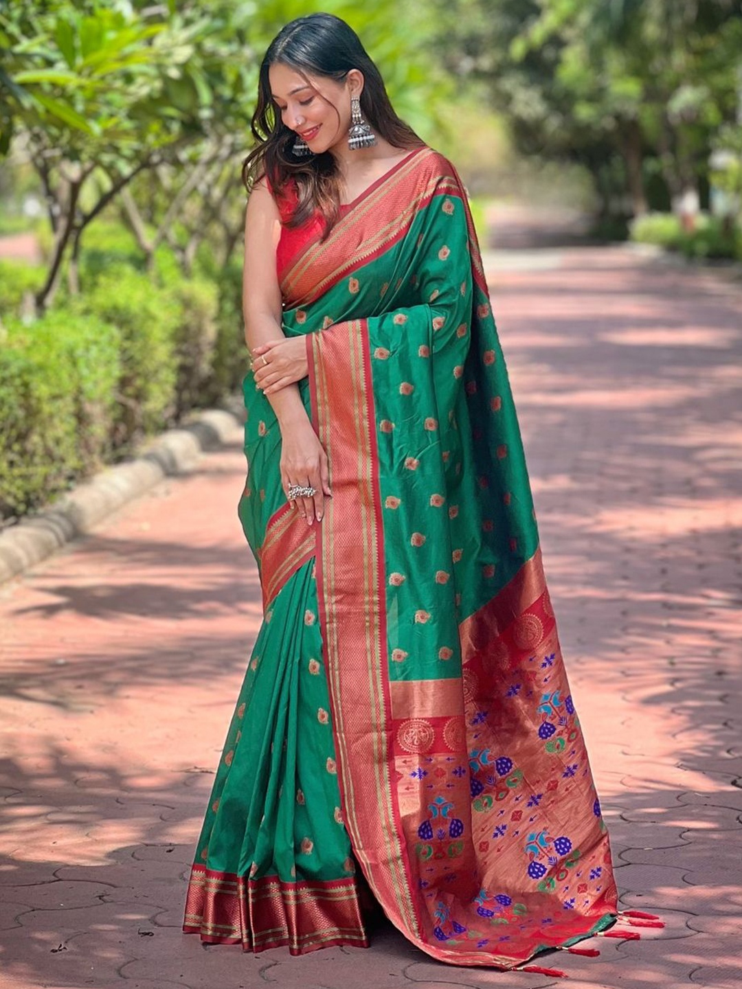 

Suha Art Silk Paithani Saree, Green
