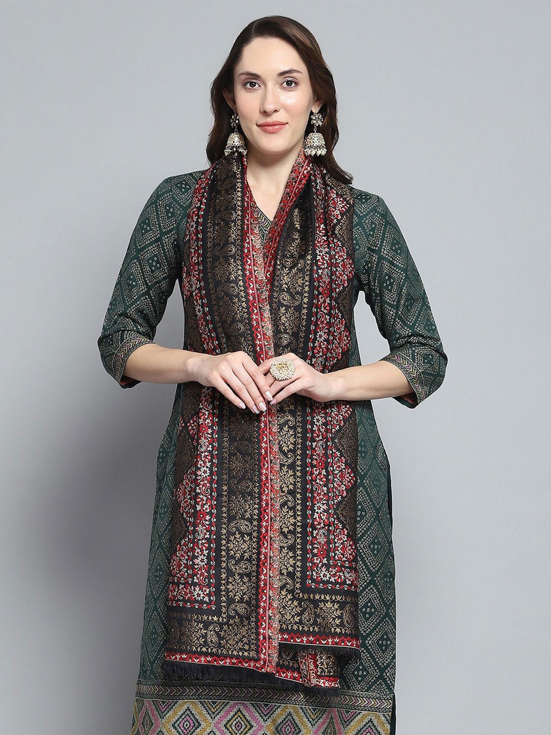 

Monte Carlo Paisley Woven-Design Shawl, Black