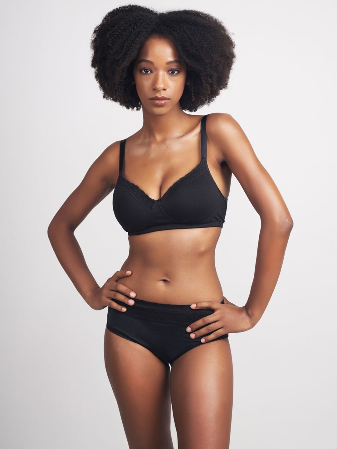 

Chelvet Bra Half Coverage, Black