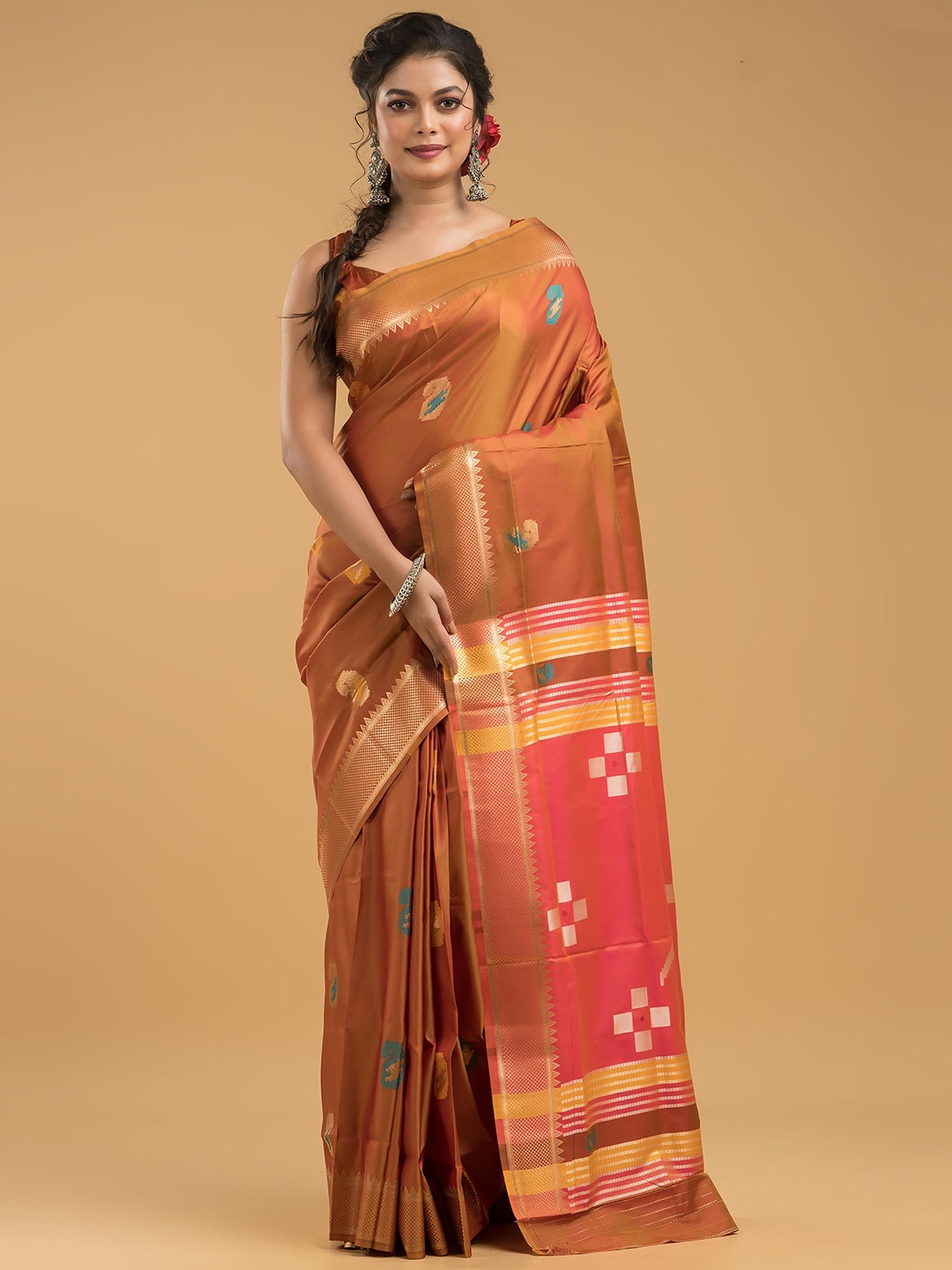 

Dheu Woven Design Zari Silk Blend Chanderi Saree, Copper