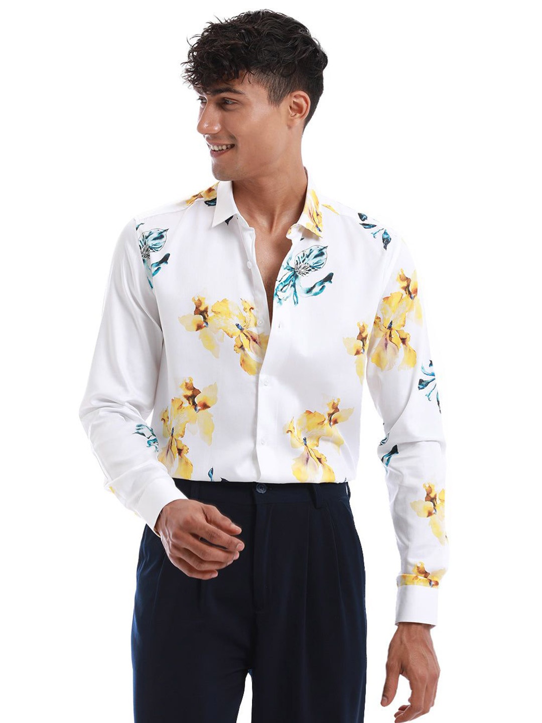 

Banana Club Men Relaxed Slim Fit Floral Opaque Printed Casual Shirt, Multi