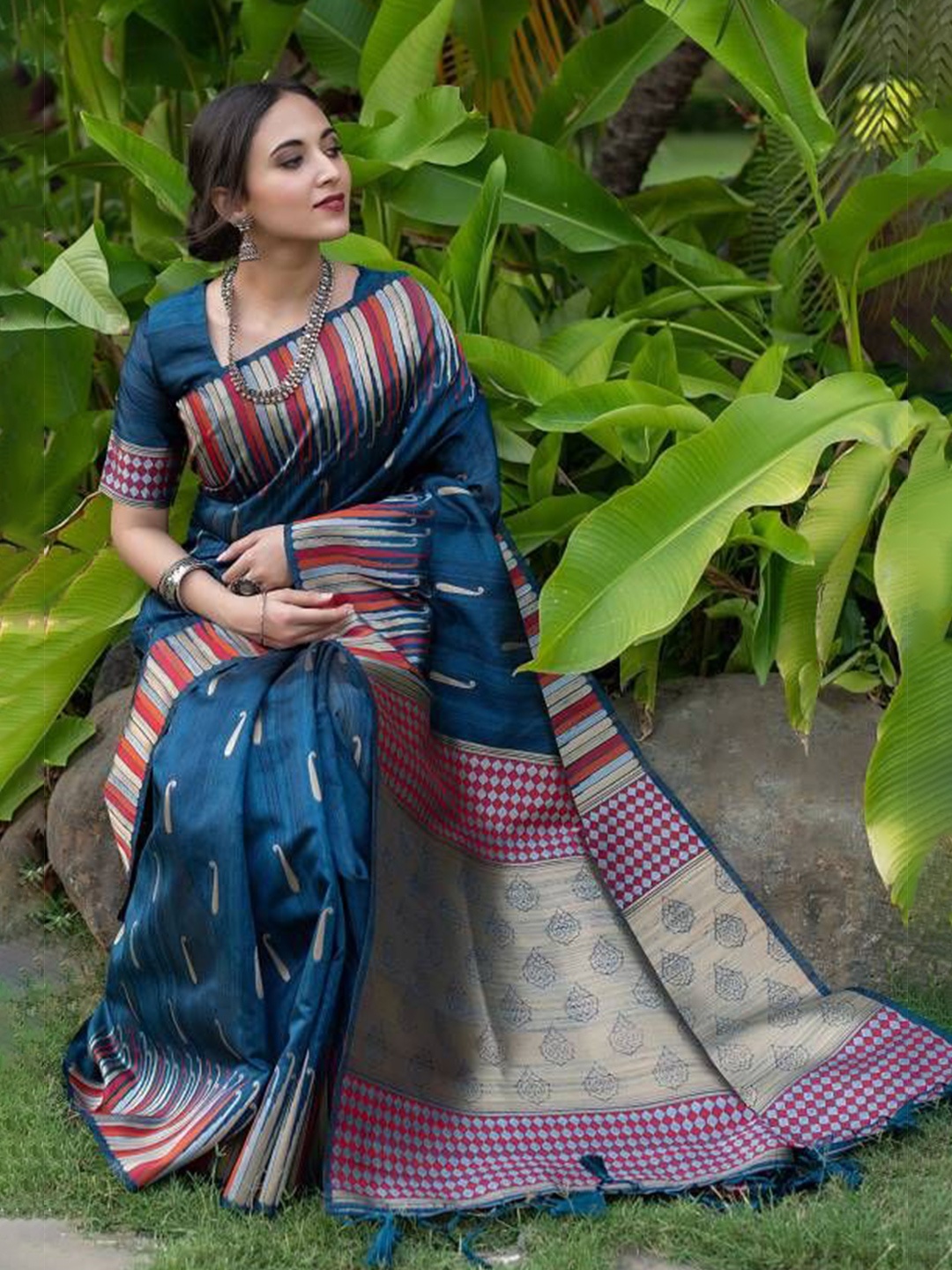 

KAVINDI Woven Design Zari Pure Silk Banarasi Saree, Blue