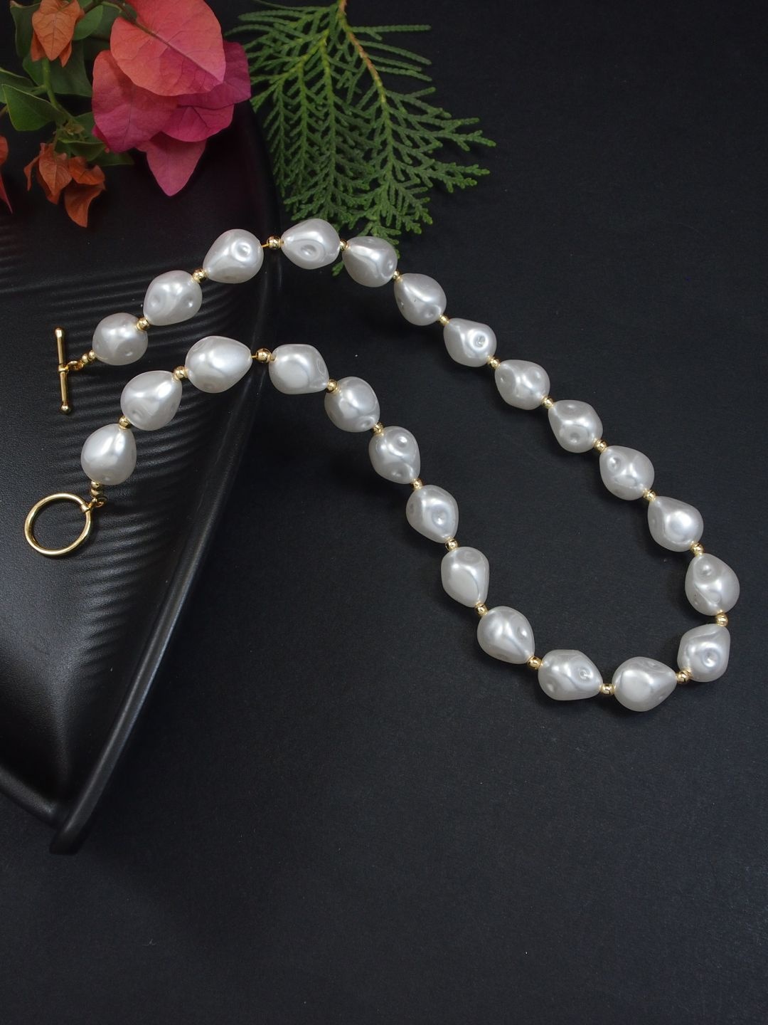 

V FASHION JEWELLERY Gold-Plated Necklace