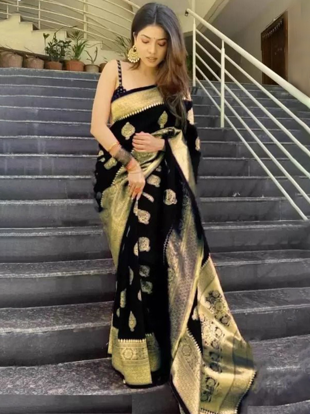 

KALINI Woven Design Zari Pure Silk Kanjeevaram Saree, Black