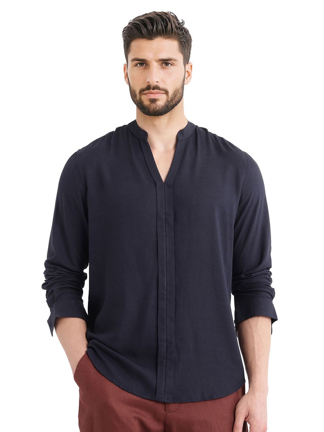 

RARE RABBIT Men KURT PRIMARY Solid Comfort Fit Casual Shirt, Navy blue