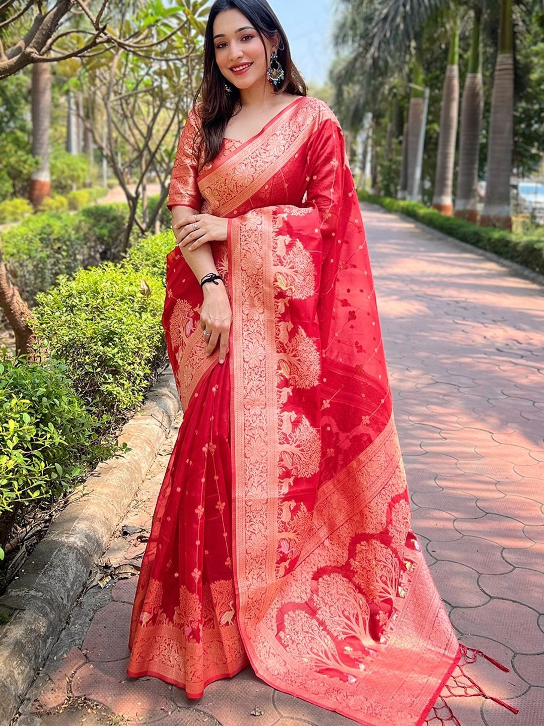 

Suha Art Silk Kanjeevaram Saree, Red