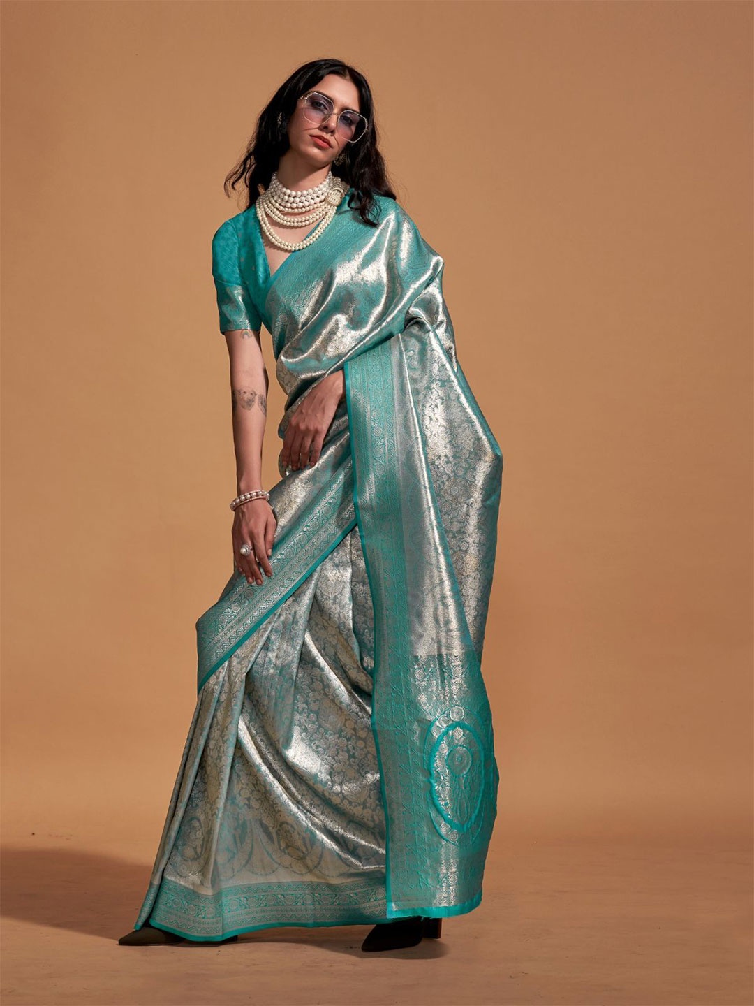 

ODETTE Woven Design Zari Silk Blend Saree, Green