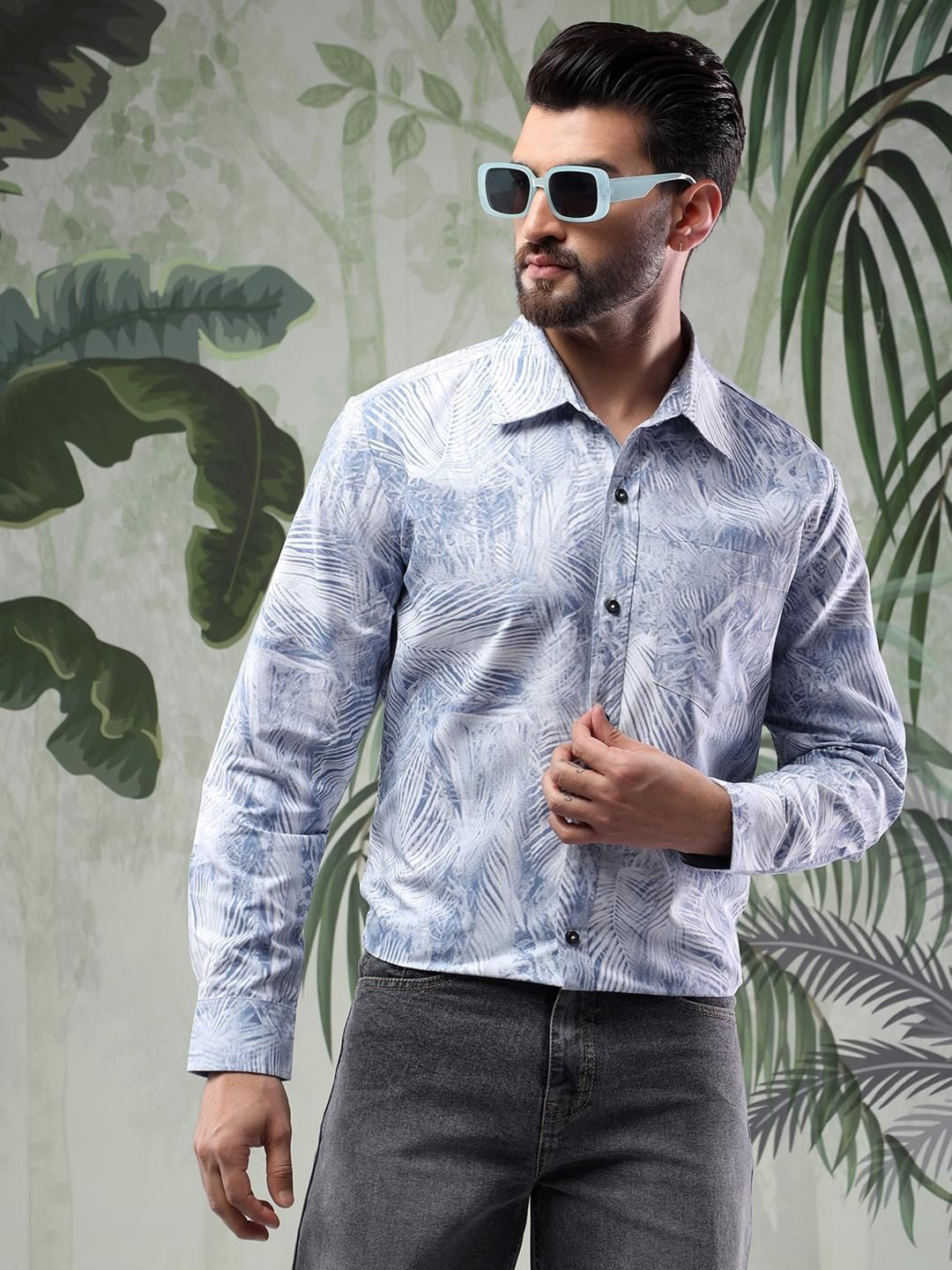 

Kotty Men Spread Collar Floral Printed Casual Shirt, White