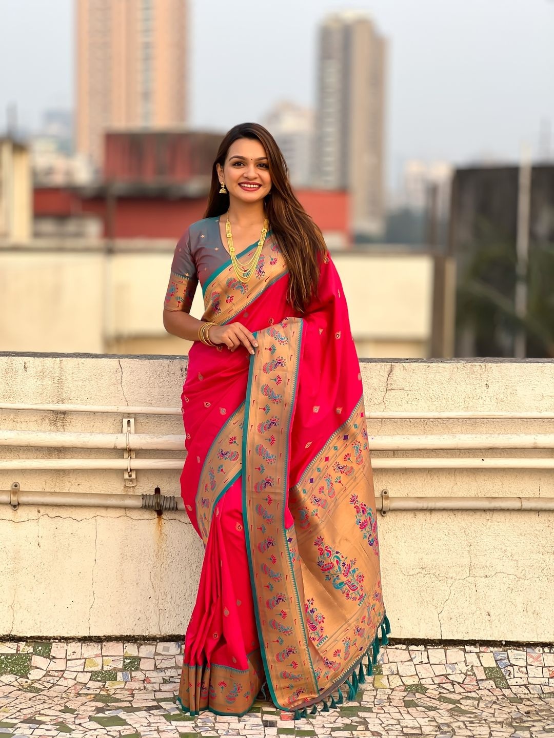 

Suha Art Silk Paithani Saree, Red