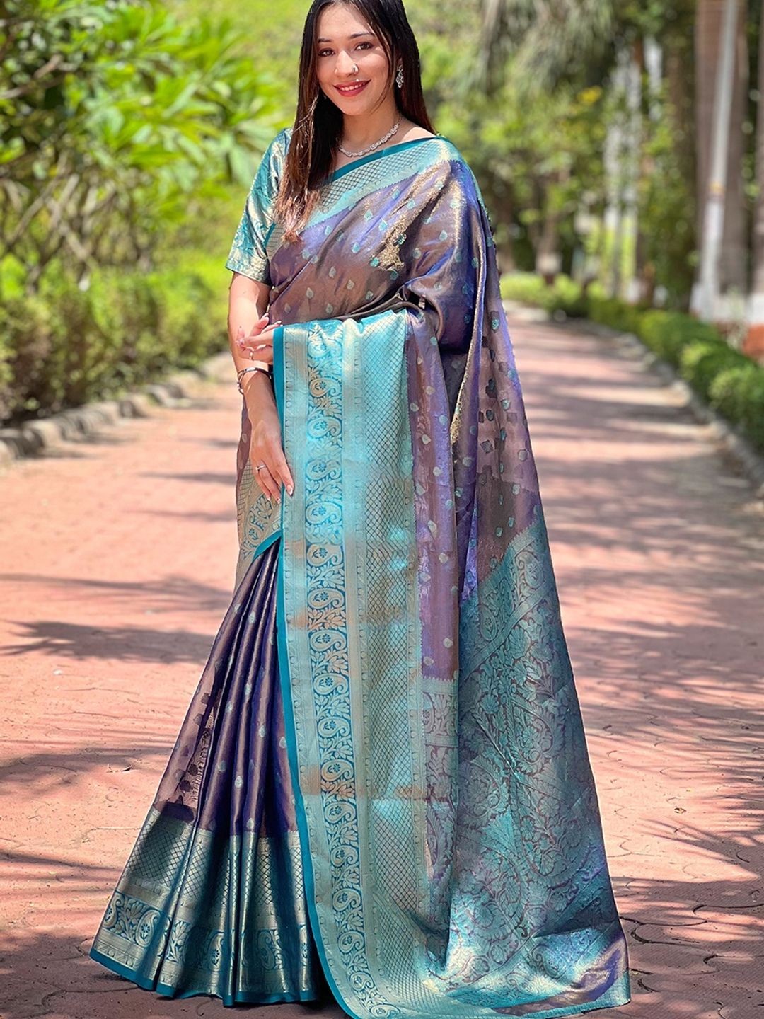 

Suha Woven Design Zari Art Silk Kanjeevaram Saree, Purple