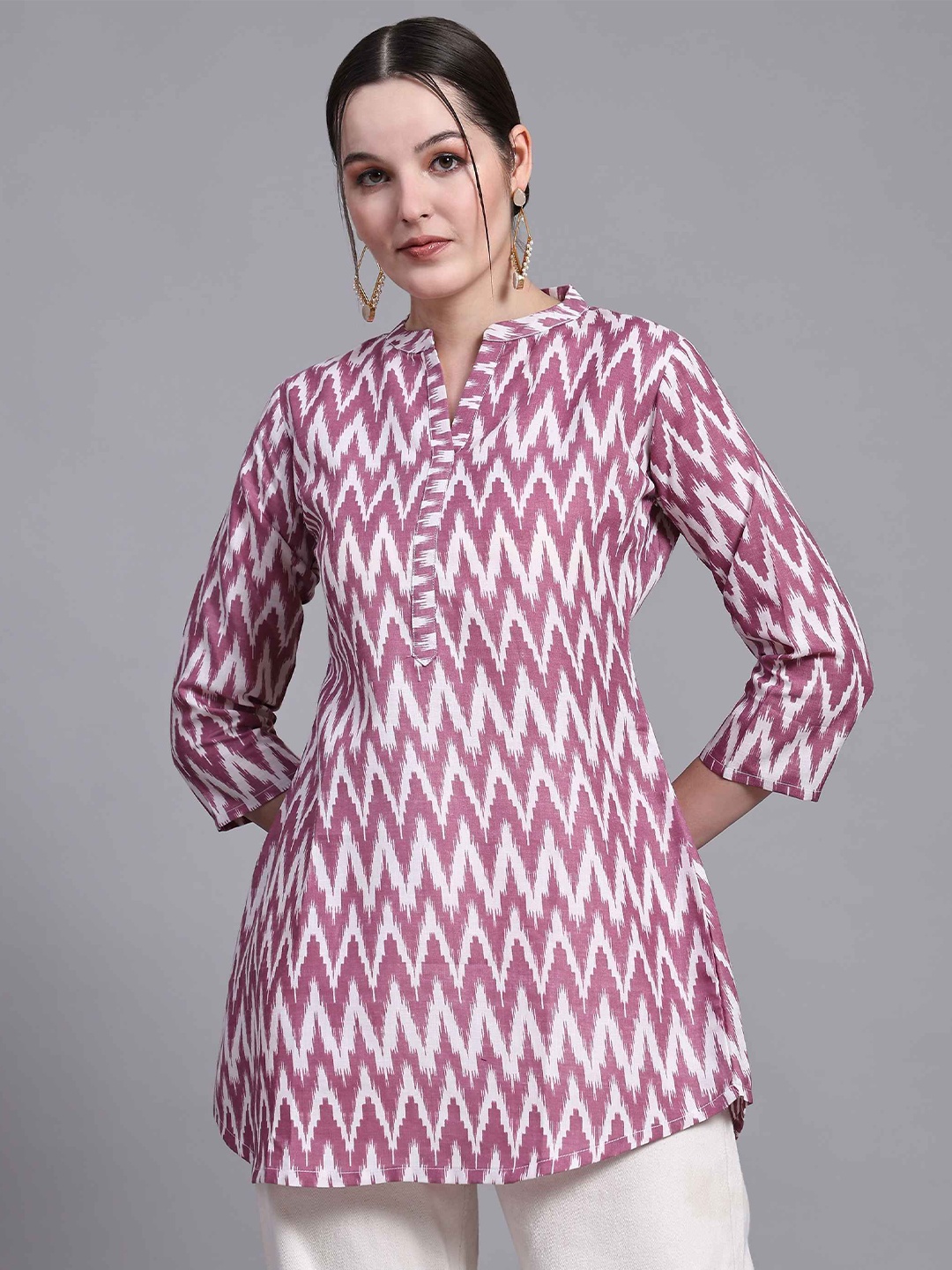 

Kalavrund Creation Chevron Printed Kurti, Maroon
