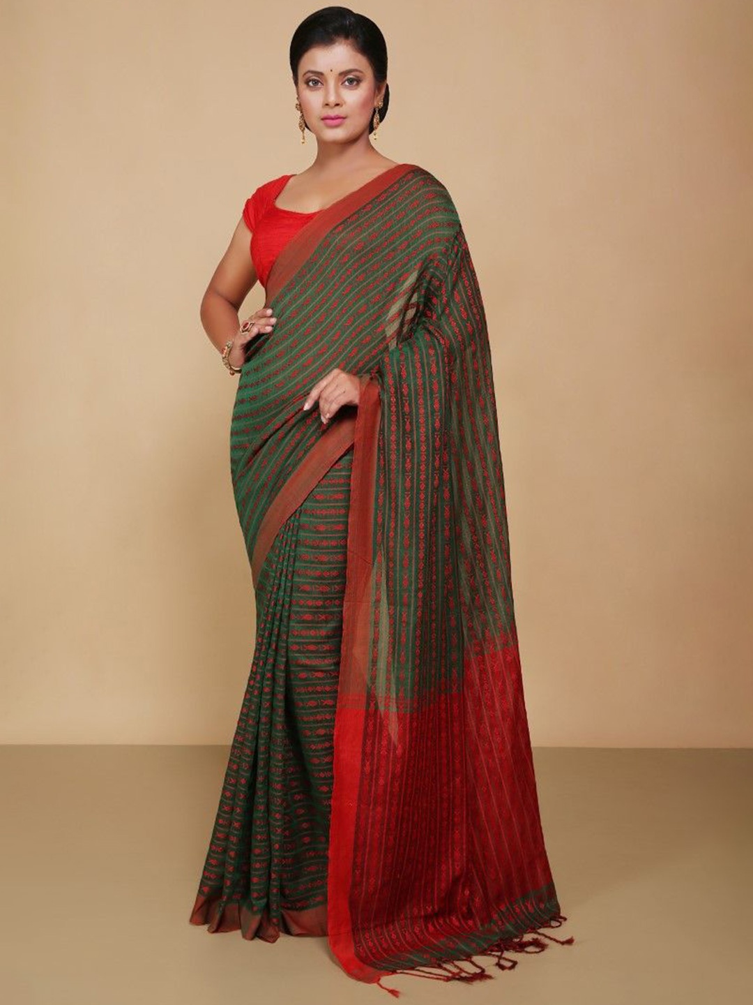 

BENGAL HANDLOOM Woven Design Art Silk Taant Saree, Green