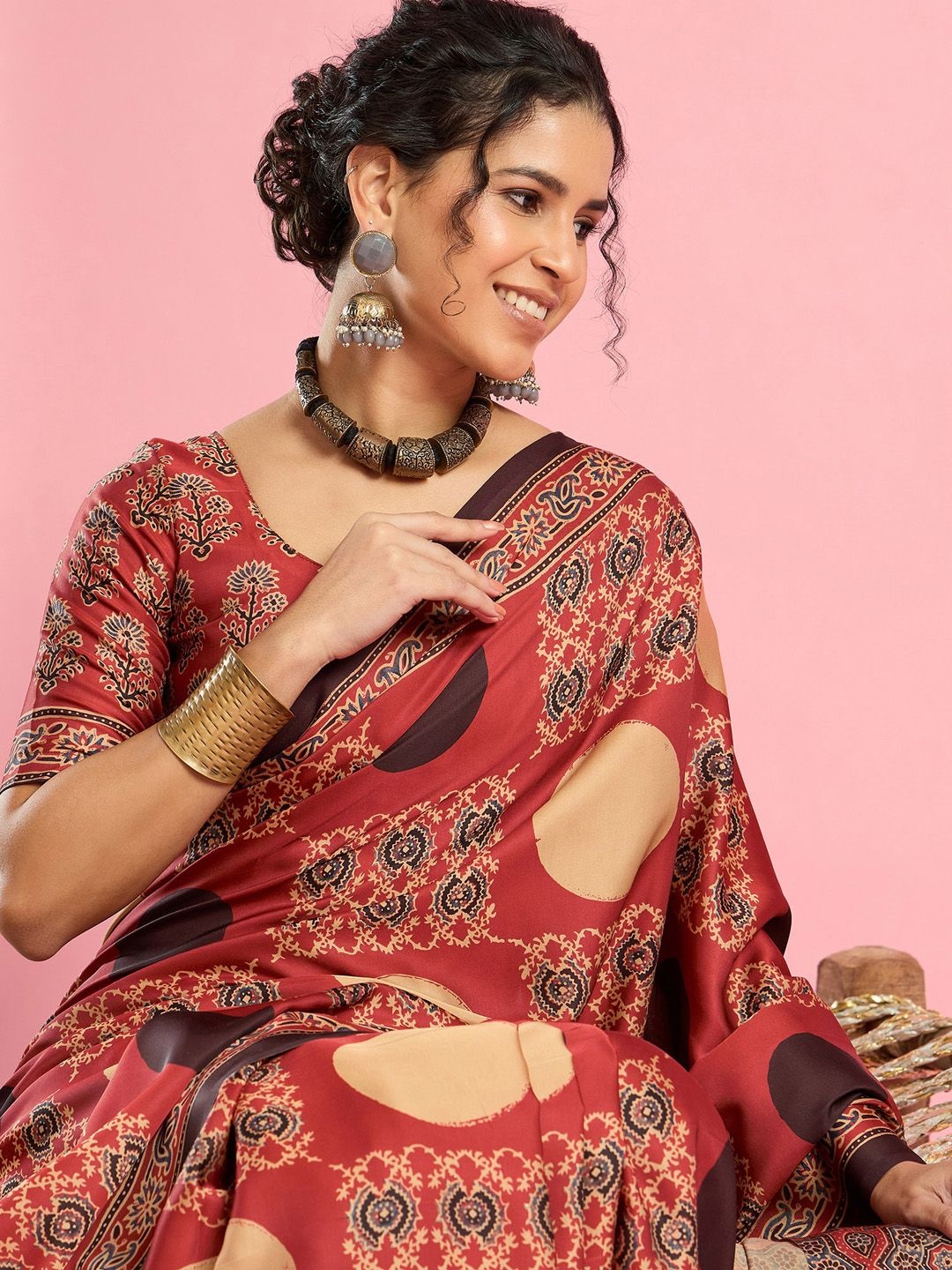 

Sangria Ethnic Printed Saree With Blouse Piece, Rust