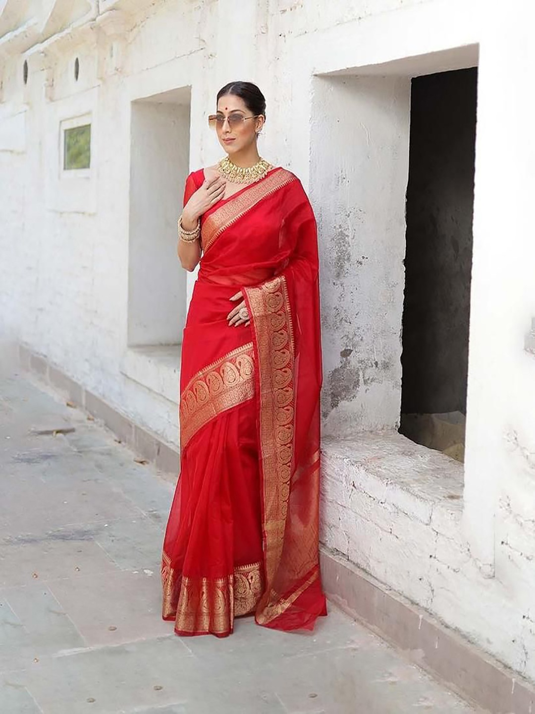 

Anjaneya Sarees Zari Silk Blend Banarasi Saree, Red