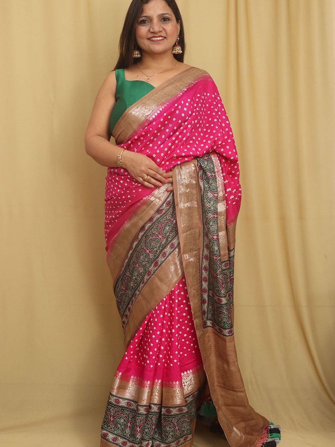 

Luxurionworld Woven Design Zari Pure Silk Bandhani Saree, Pink