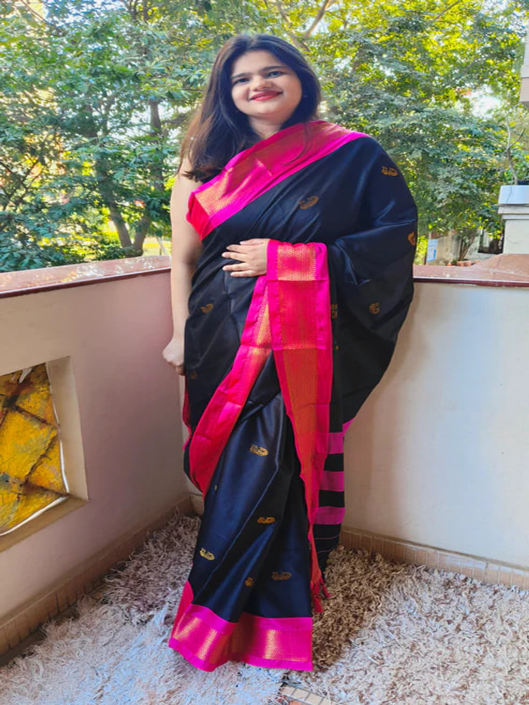 

THE WOMEN DECOR Woven Design Zari Pure Silk Paithani Saree, Black