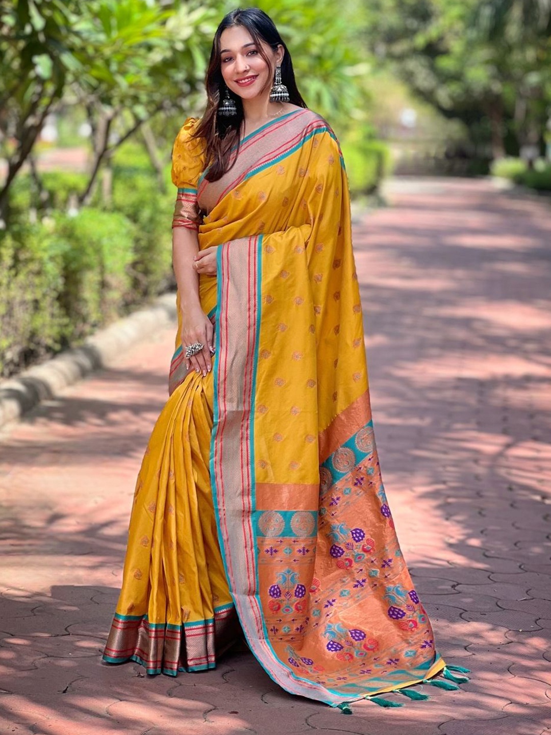 

Suha Woven Design Art Silk Paithani Saree, Yellow