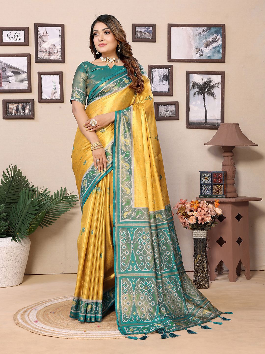 

Panzora Woven Design Zari Silk Blend Banarasi Saree, Yellow