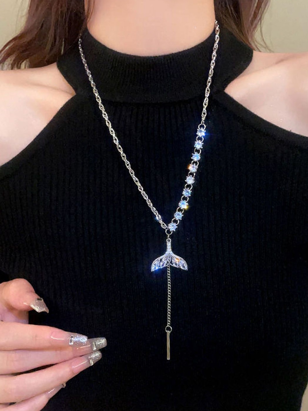 

StyleCast Elegant Silver-Toned Stone Studded Necklace