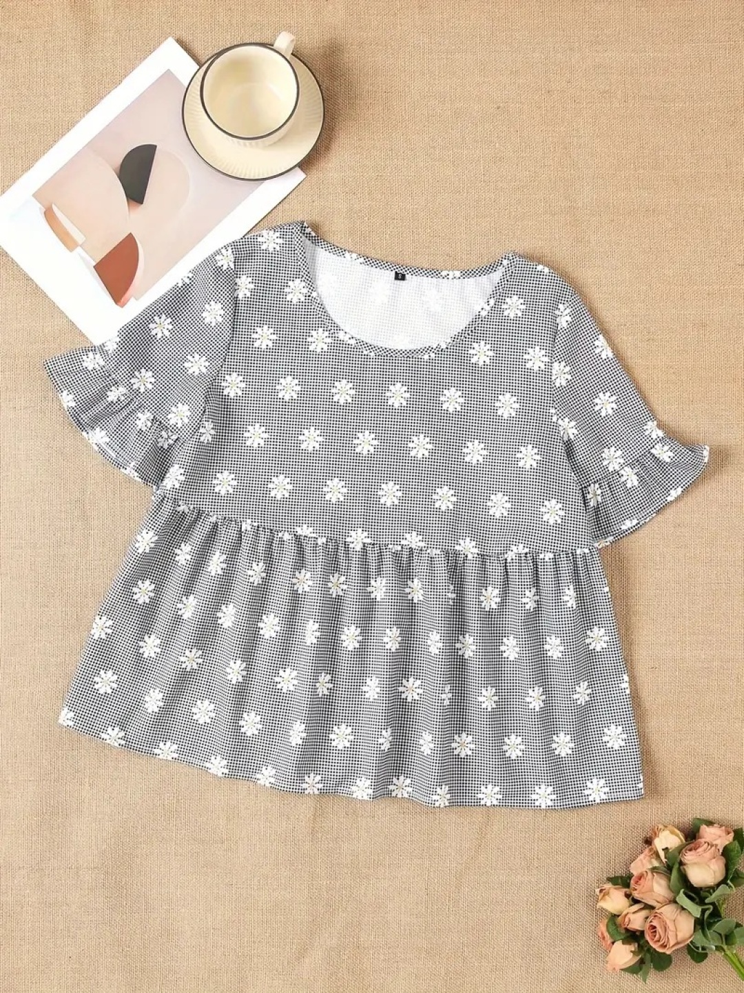 

Dream Beauty Fashion Floral Print Round Neck Short Bell Sleeves Ruffles Top, Grey