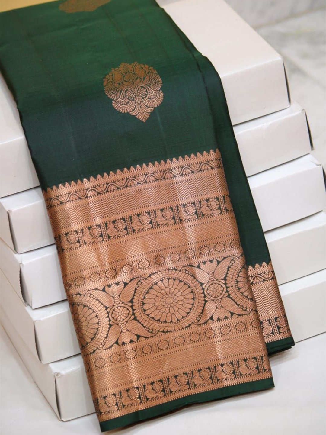 

choiceit Woven Design Zari Pure Silk Designer Saree, Green