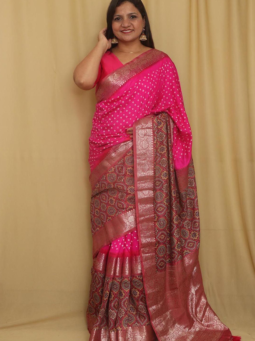 

Luxurionworld Woven Design Zari Pure Silk Bandhani Saree, Pink