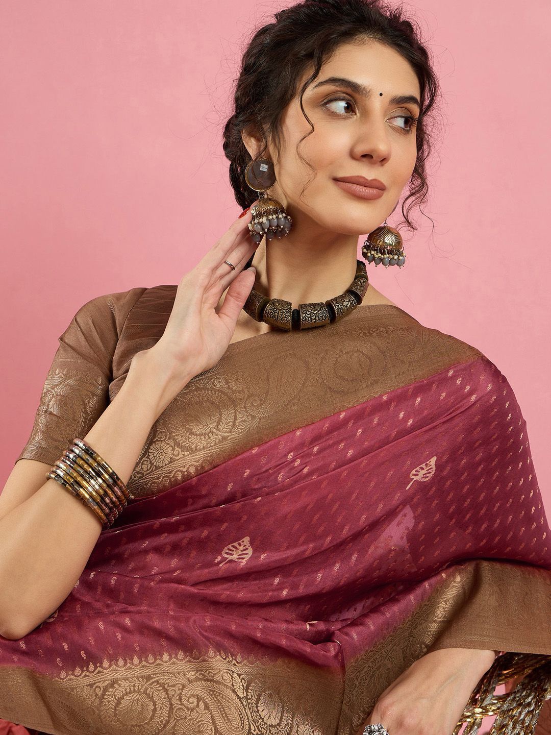 

Sangria Woven Design Sungudi Saree With Blouse Piece, Pink
