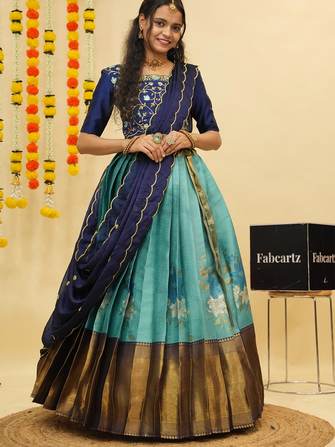 

Fabcartz Embroidered Zari Semi-Stitched Lehenga & Unstitched Blouse With Dupatta, Sea green